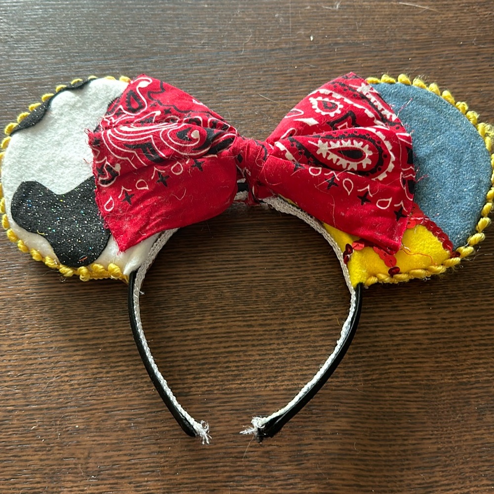 Homemade woody Minnie ears